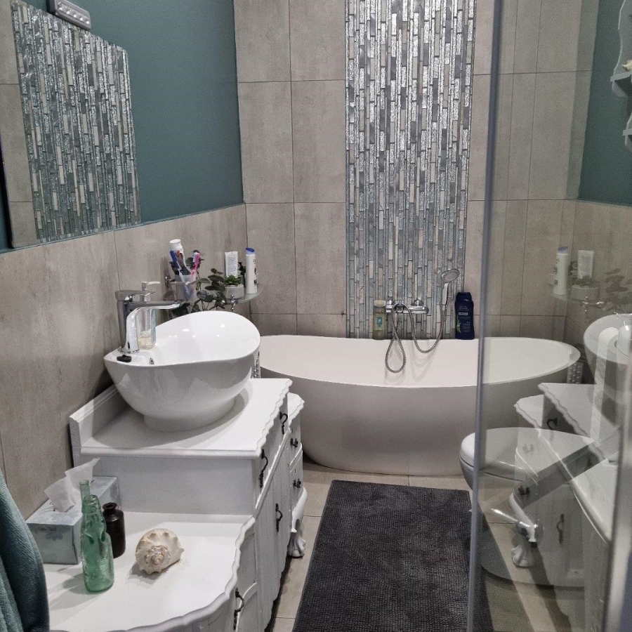 6 Bedroom Property for Sale in Kathu Northern Cape